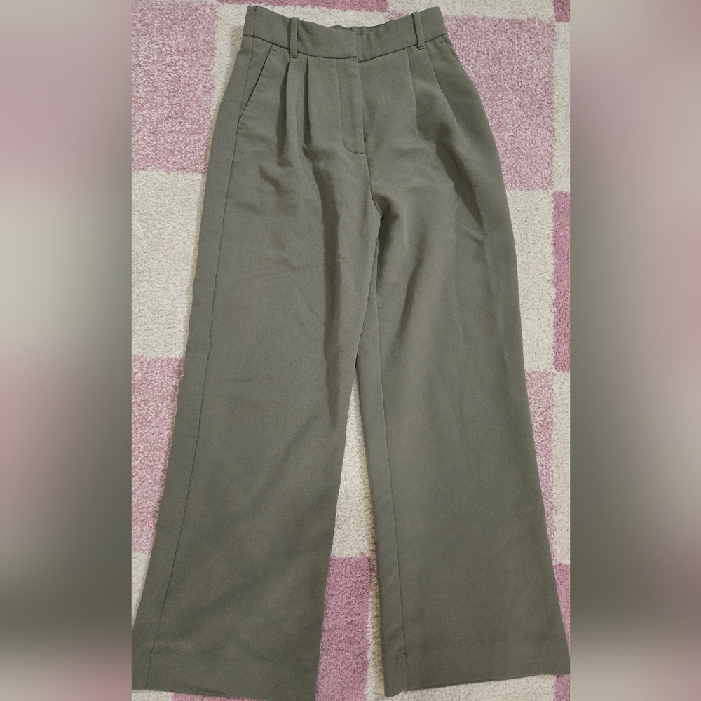 Abercrombie & Fitch Olive High Rise Sloane Tailored Wide Leg Pant 25 short, 25s
